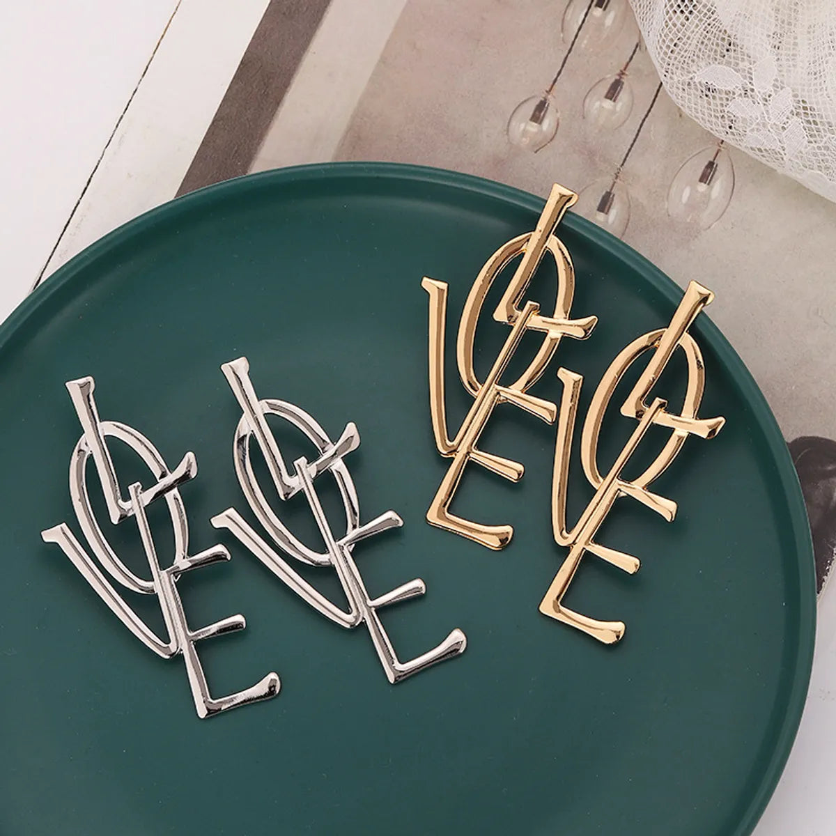 1 Pair Exaggerated Simple Style Letter Plating Alloy Drop Earrings