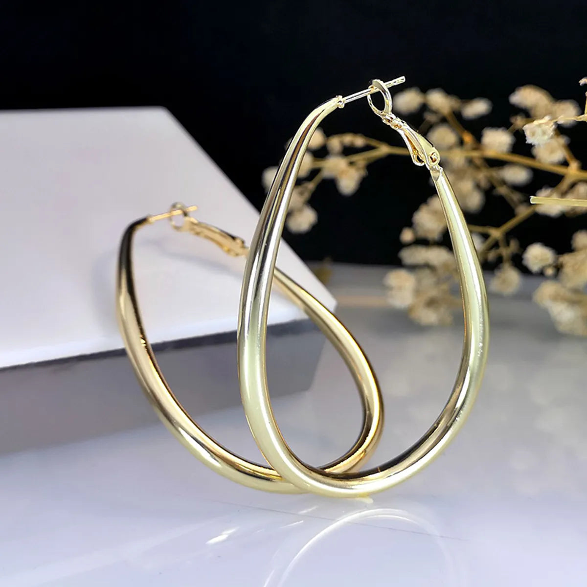 1 Pair Exaggerated Simple Style Oval Plating Copper Gold Plated Hoop Earrings