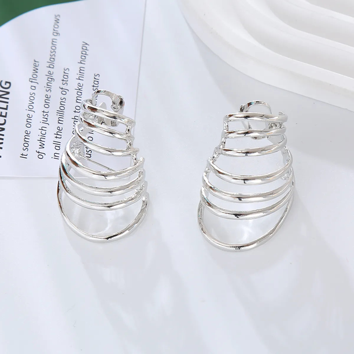 1 Pair Exaggerated Simple Style Round Plating Alloy Drop Earrings