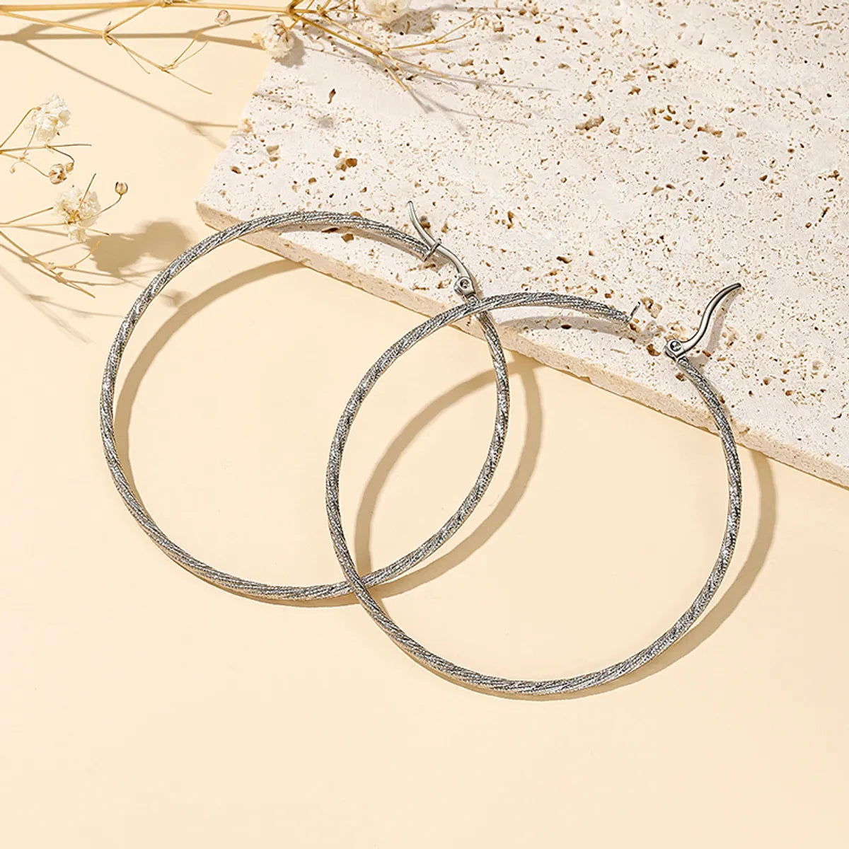 1 Pair Exaggerated Simple Style Solid Color Plating Stainless Steel Palladium White K Gold Hoop Earrings