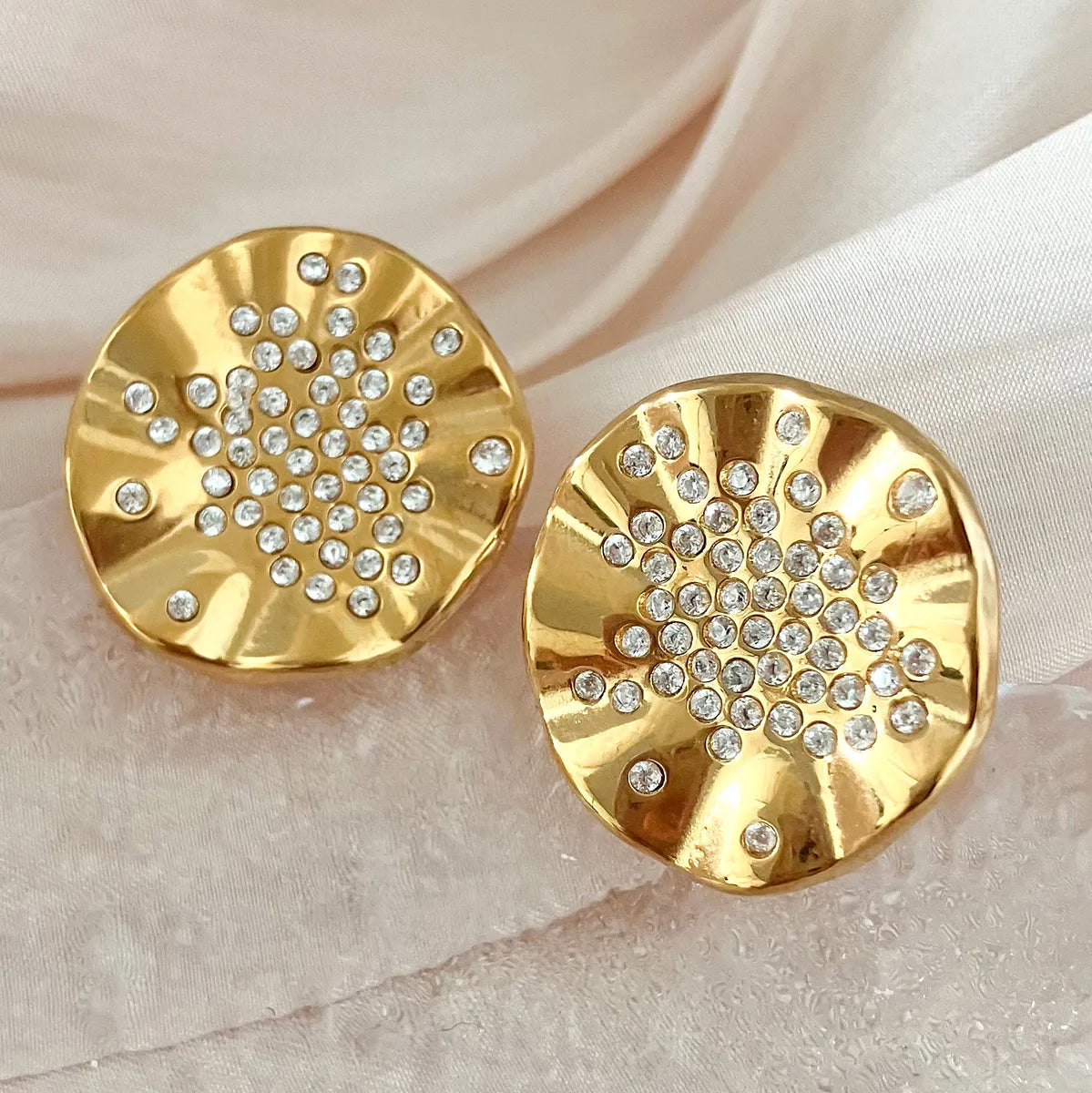 1 Pair Fairy Style Sweet Korean Style Round Flower Lotus Leaf HD-18918 Inlay 304 Stainless Steel Rhinestones Gold Plated Ear Studs