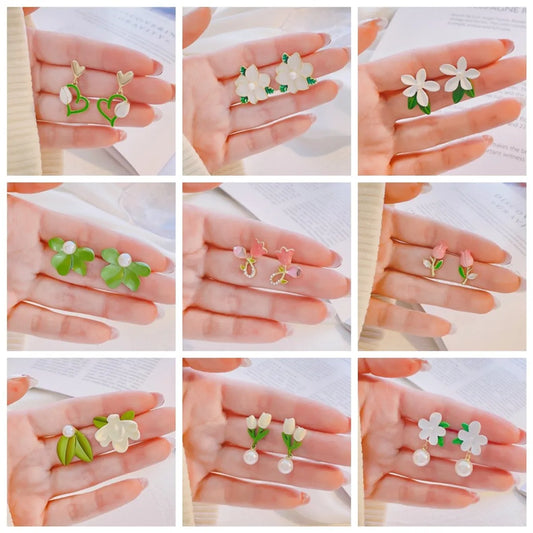 1 Pair Fairy Style Sweet Leaf Flower Spray Paint Inlay Imitation Pearl Alloy Opal Zircon Earrings