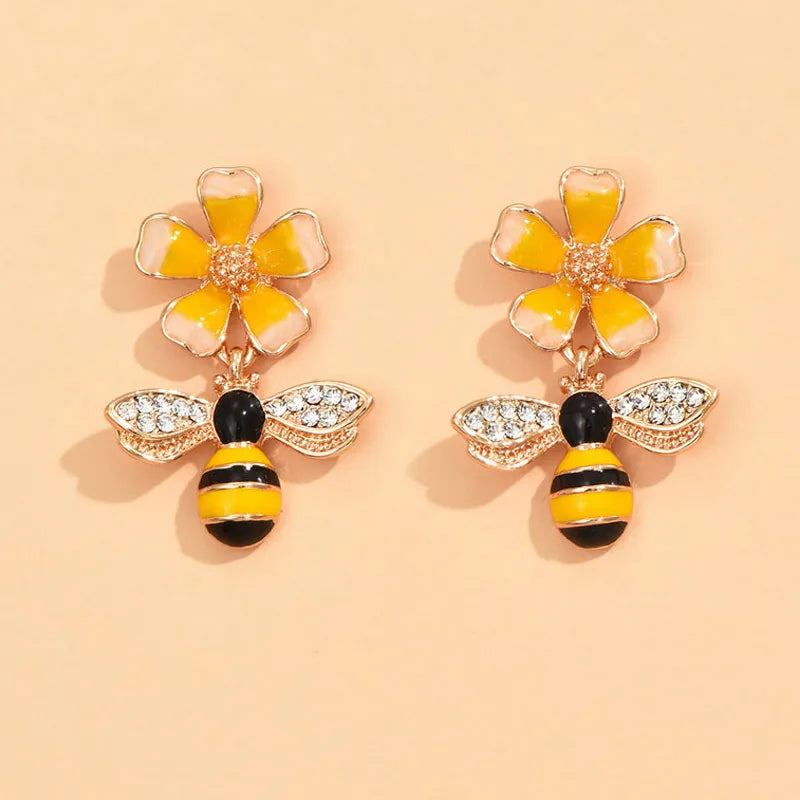 1 Pair Fashion Bee Alloy Inlay Rhinestones Women'S Drop Earrings