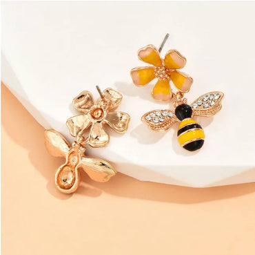 1 Pair Fashion Bee Alloy Inlay Rhinestones Women'S Drop Earrings