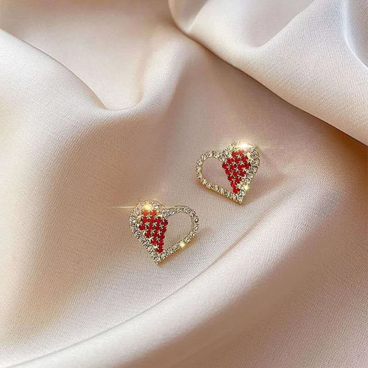 1 Pair Fashion Flower Butterfly Bow Knot Alloy Inlay Artificial Pearls Rhinestones Shell Women'S Earrings