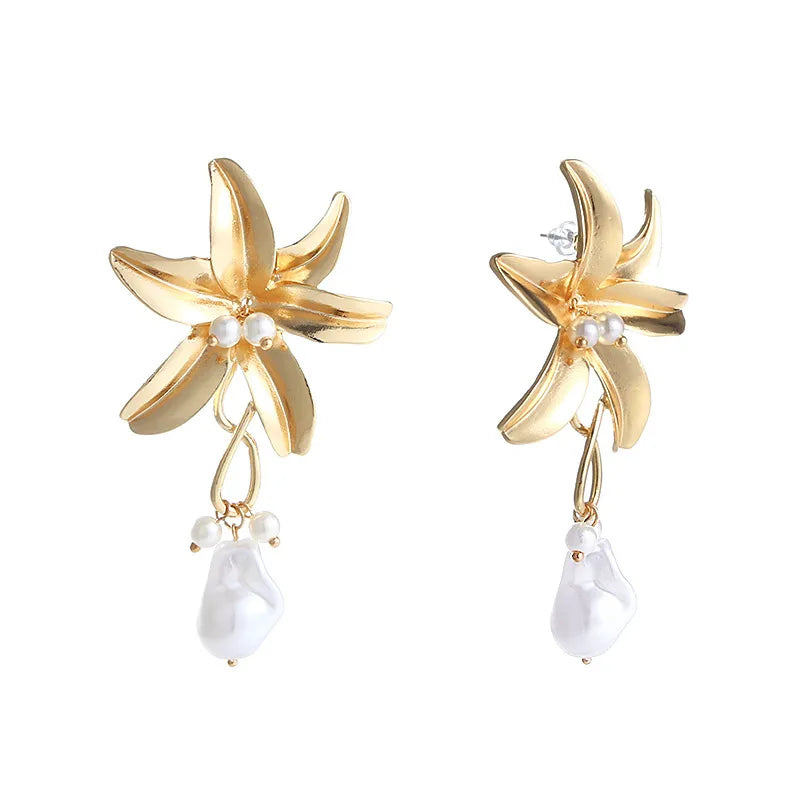 1 Pair Fashion Flower Imitation Pearl Alloy Patchwork Women'S Drop Earrings