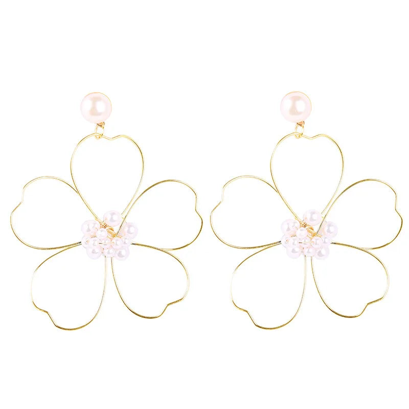 1 Pair Fashion Flower Imitation Pearl Women'S Drop Earrings