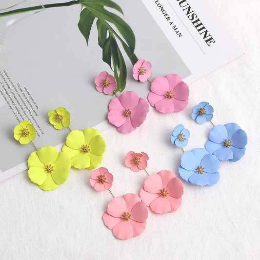 1 Pair Fashion Flower Metal Stoving Varnish Women'S Drop Earrings