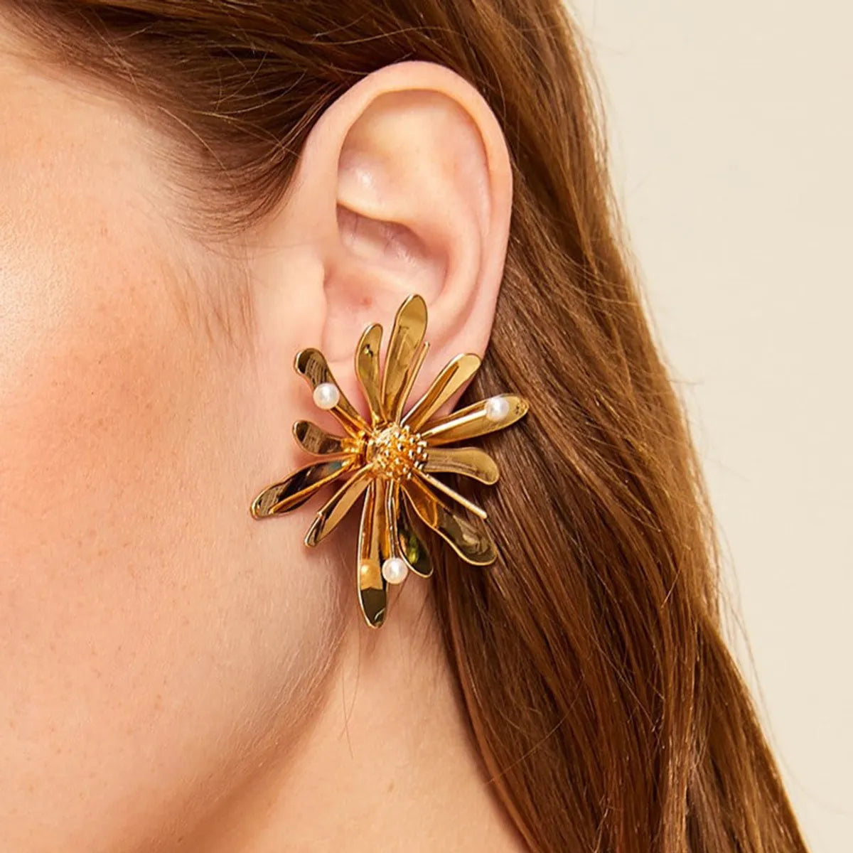 1 Pair Fashion Flower Metal Stoving Varnish Women's Ear Studs