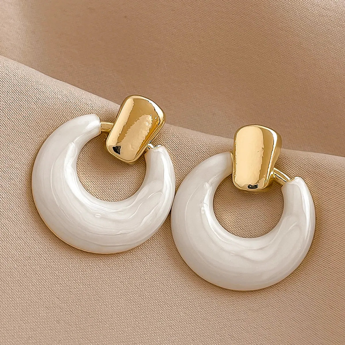 1 Pair Fashion Geometric Alloy Enamel Women's Ear Studs