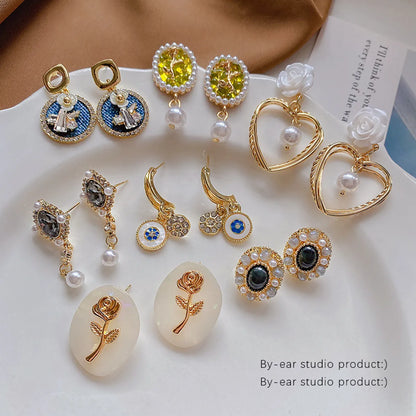 1 Pair Fashion Heart Shape Flower Alloy Inlay Artificial Pearls Zircon Women's Ear Studs