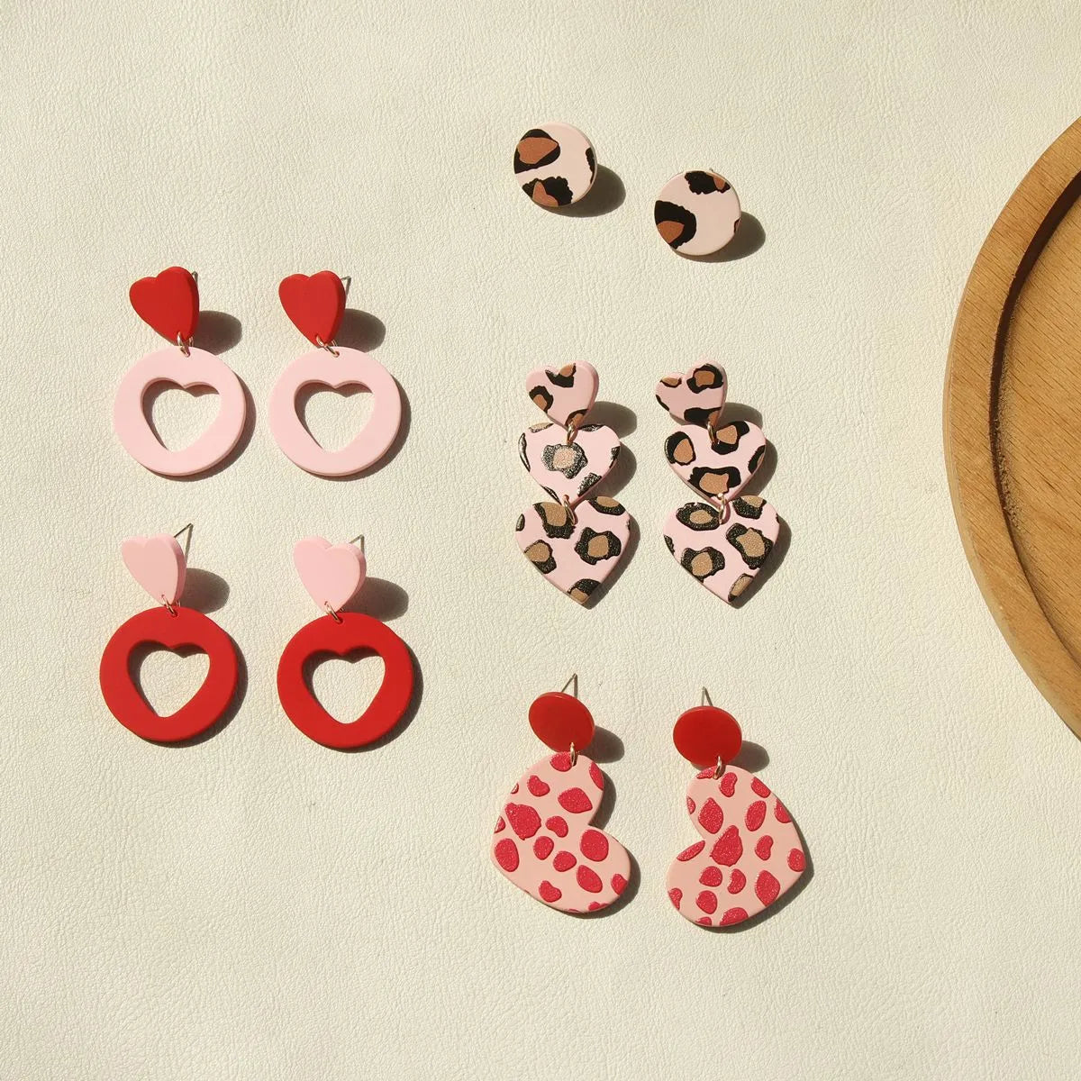 1 Pair Fashion Heart Shape Leopard Arylic Women'S Drop Earrings