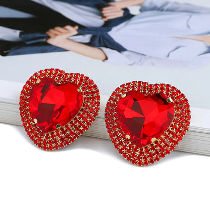 1 Pair Fashion Heart Shape Metal Inlay Rhinestones Women'S Ear Studs