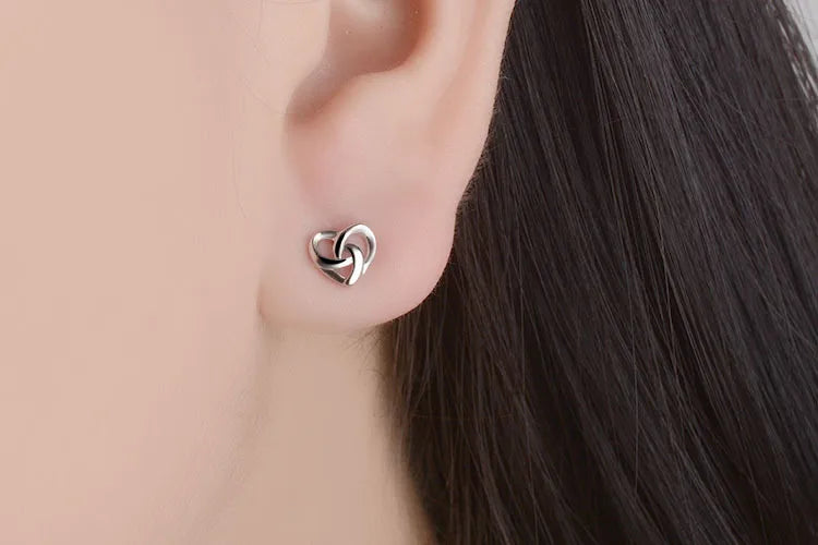 1 Pair Fashion Heart Shape Metal Plating Hollow Out Women'S Ear Studs