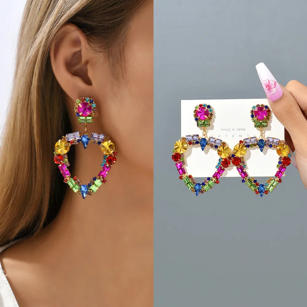 1 Pair Fashion Heart Shape Rhinestone Glass Hollow Out Women'S Chandelier Earrings