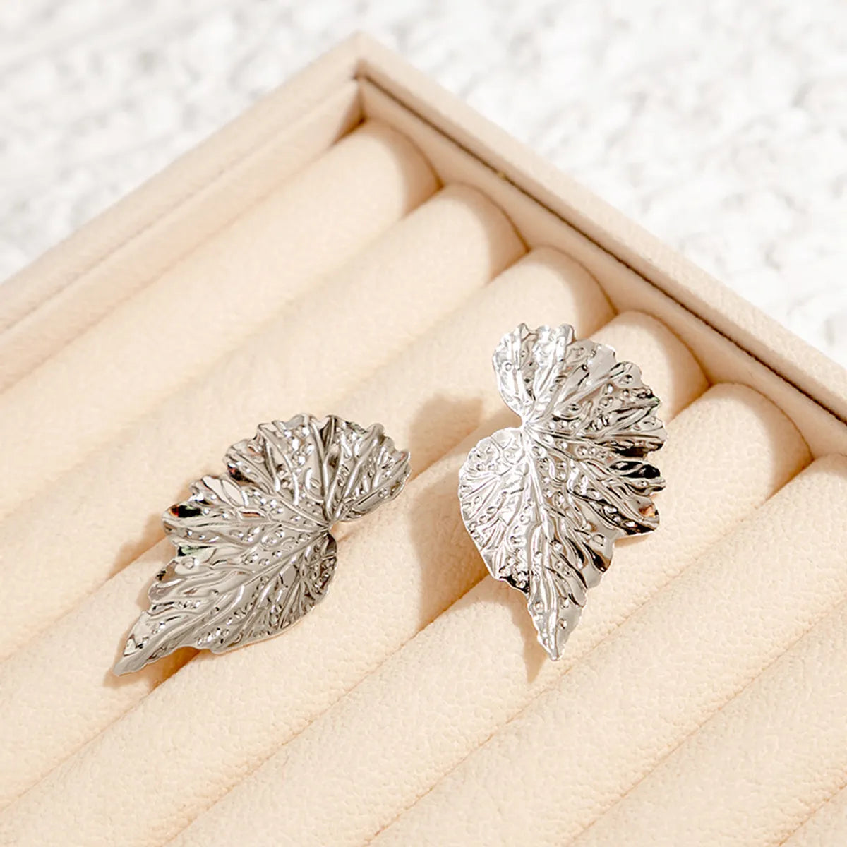 1 Pair Fashion Leaf Plating Iron Ear Studs