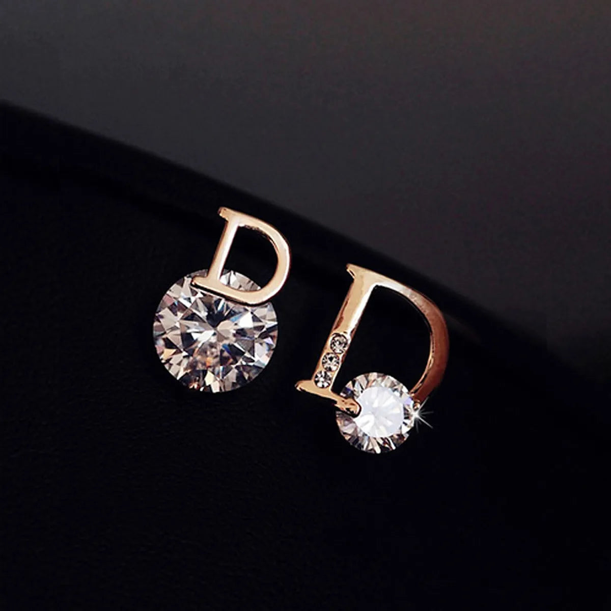 1 Pair Fashion Letter Silver Inlay Zircon Ear Studs