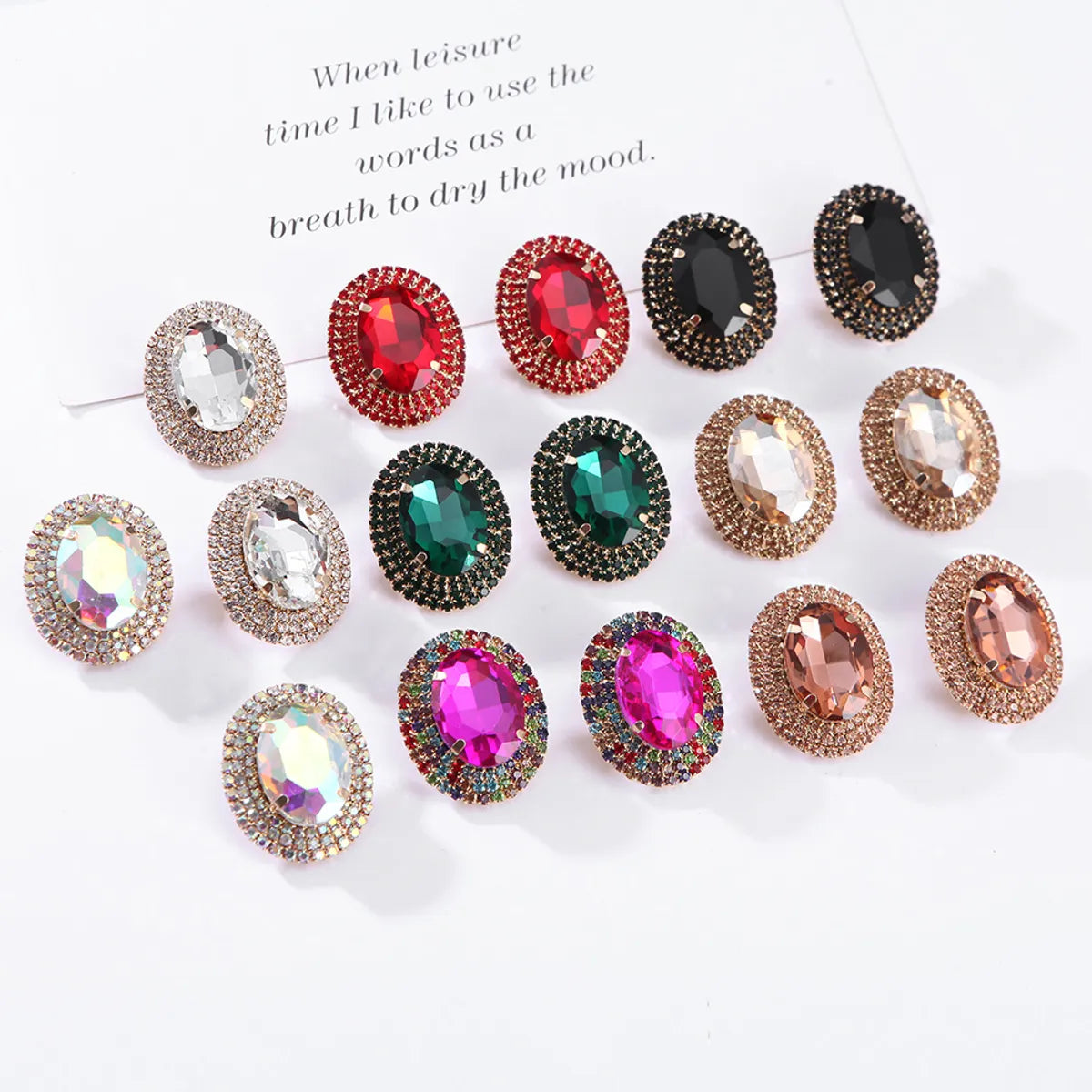 1 Pair Fashion Oval Metal Inlay Zircon Women'S Ear Studs