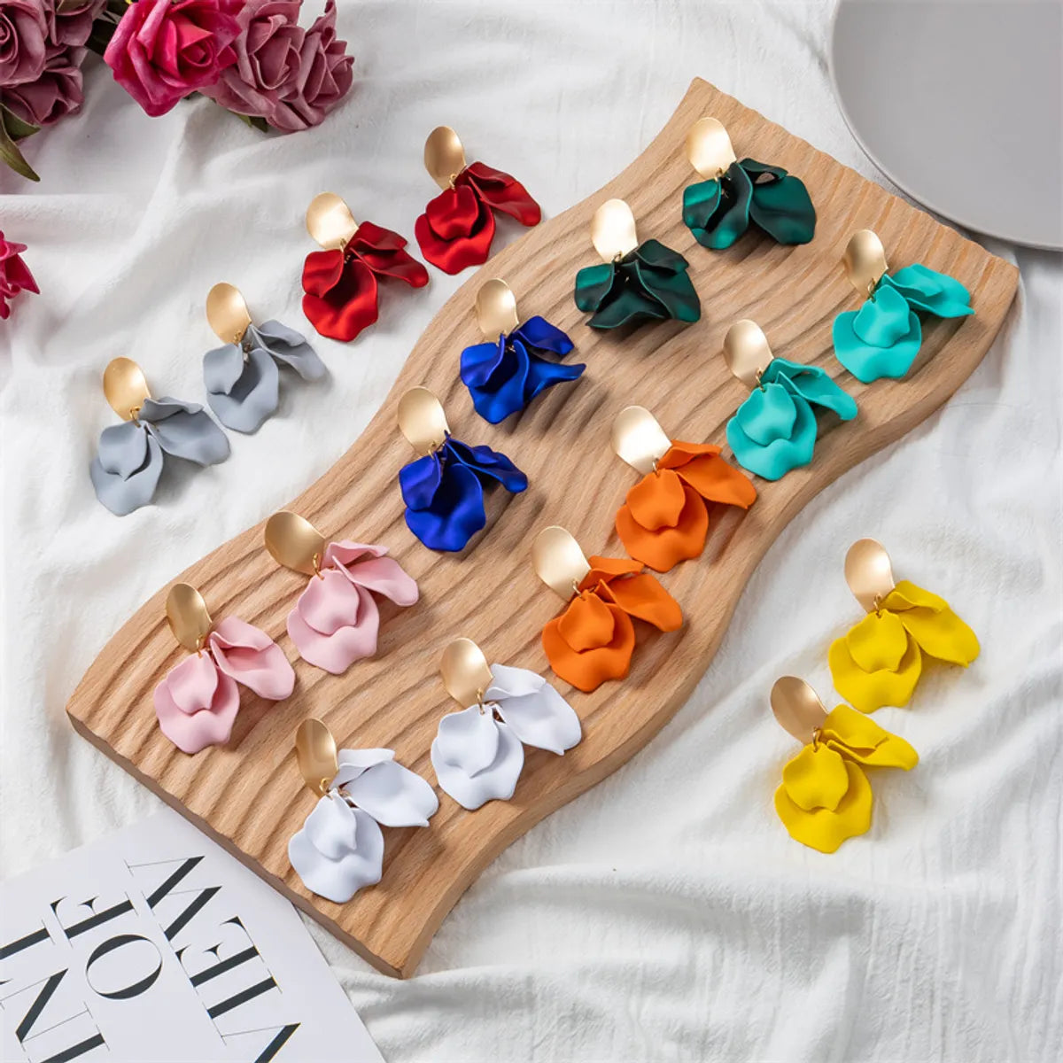 1 Pair Fashion Petal Arylic Stoving Varnish Women's Drop Earrings