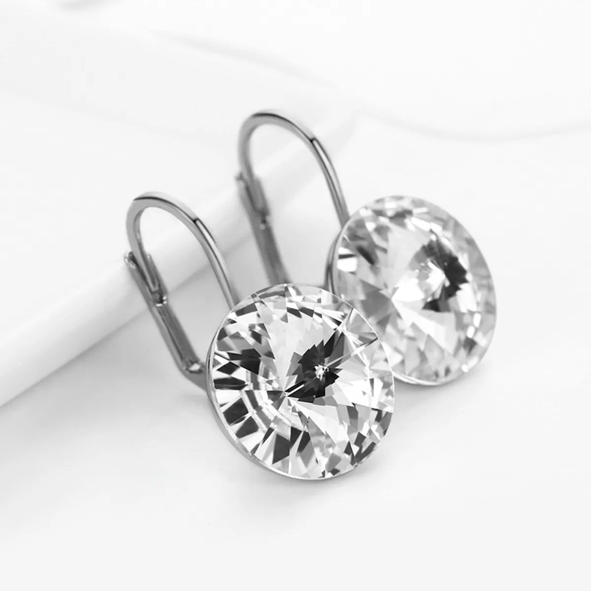 1 Pair Fashion Round Alloy Austrian Crystal Women's Drop Earrings