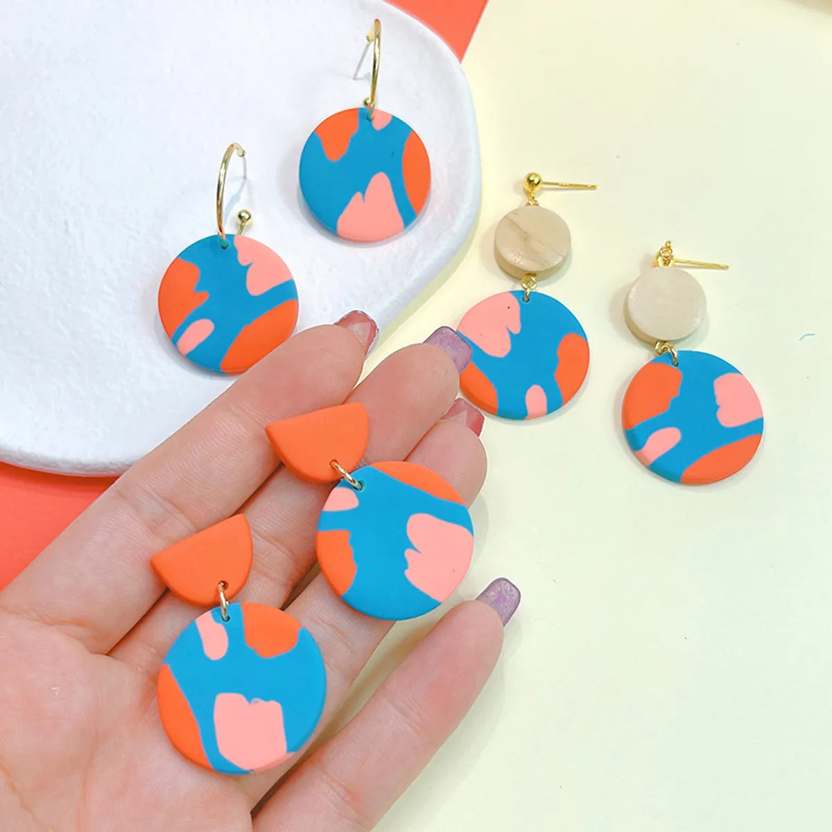 1 Pair Fashion Round Soft Clay Women's Drop Earrings