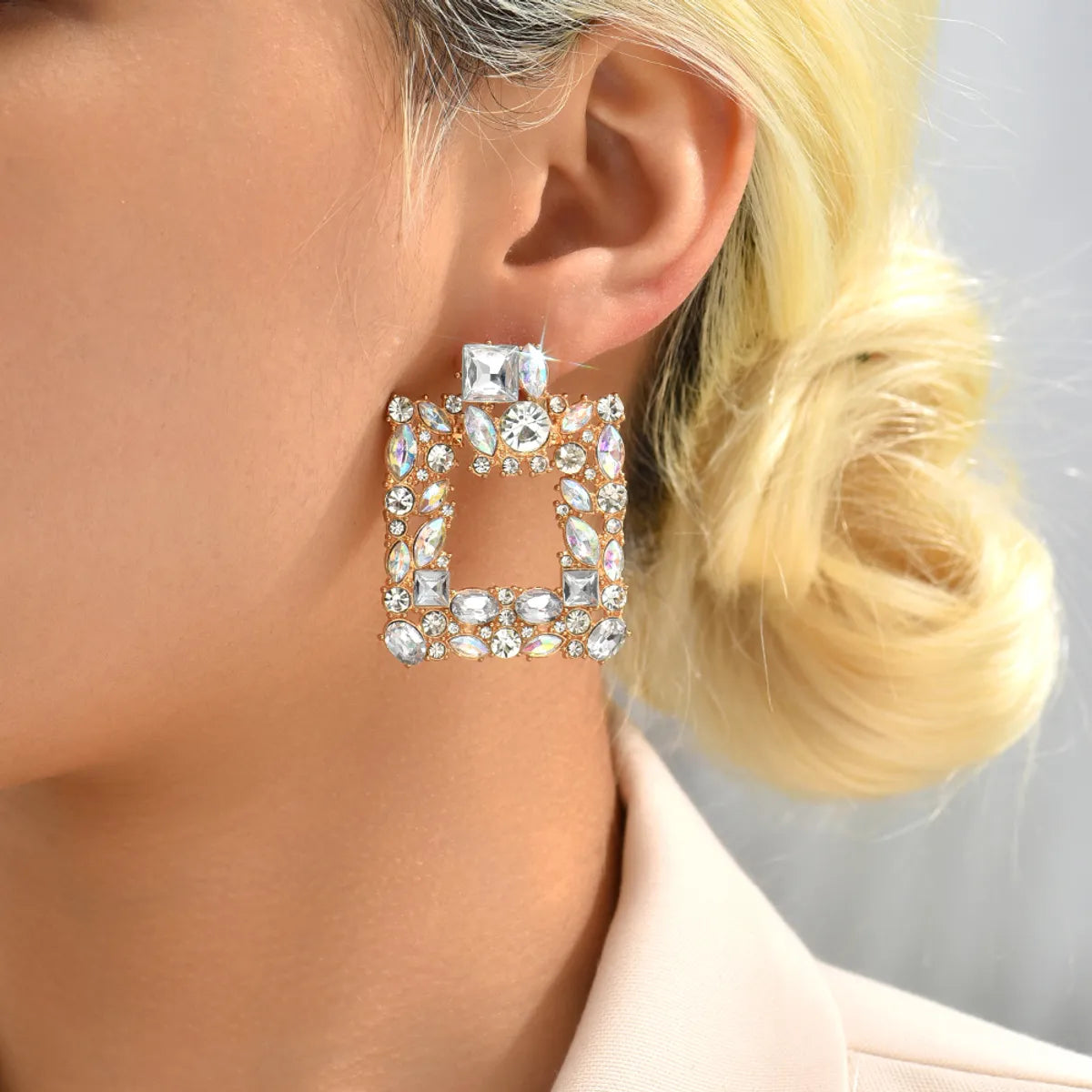 1 Pair Fashion Square Water Droplets Rhinestone Women's Chandelier Earrings