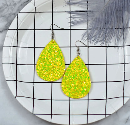 1 Pair Fashion Water Droplets Pu Leather Sequins Women'S Drop Earrings