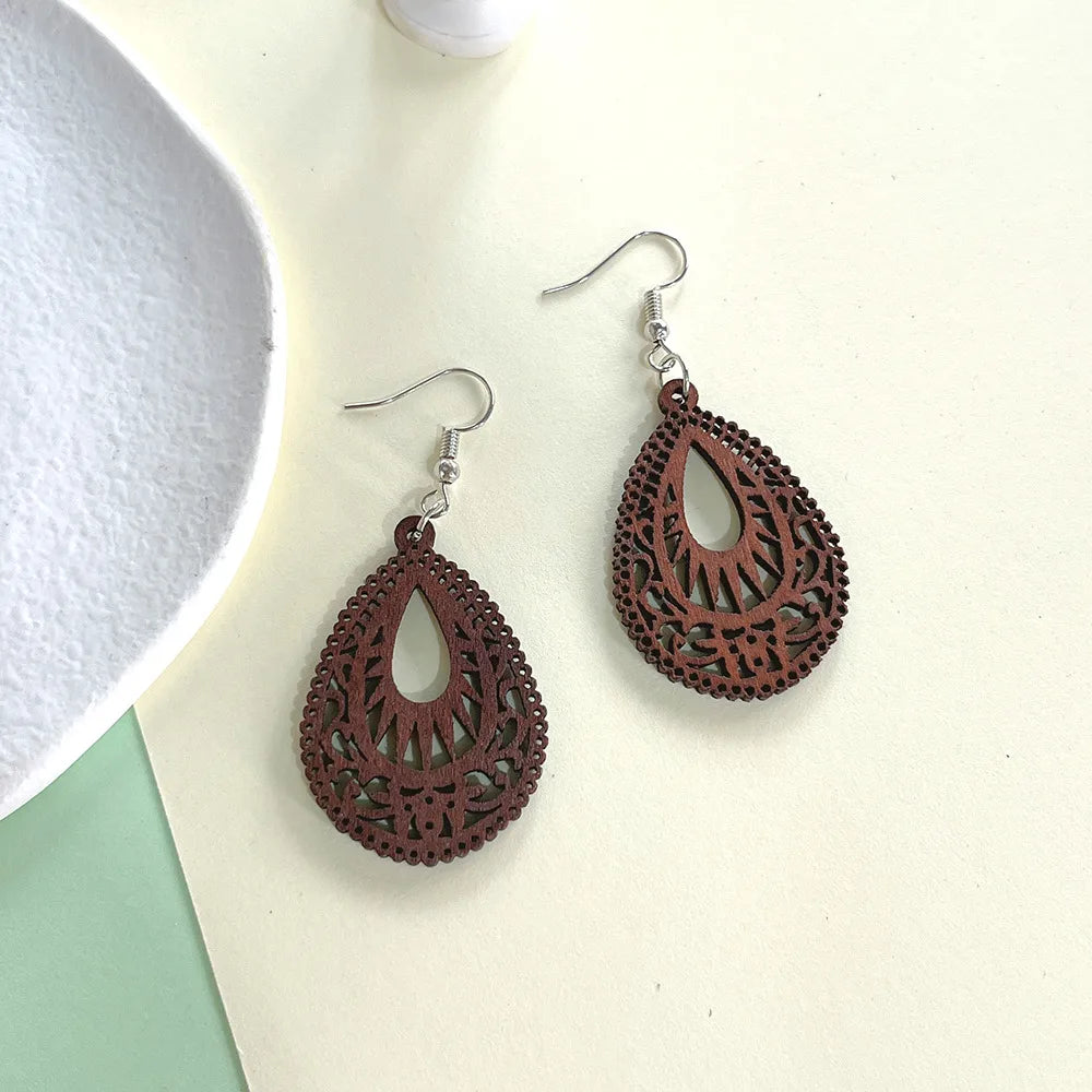 1 Pair Fashion Water Droplets Wood Carving Women'S Drop Earrings