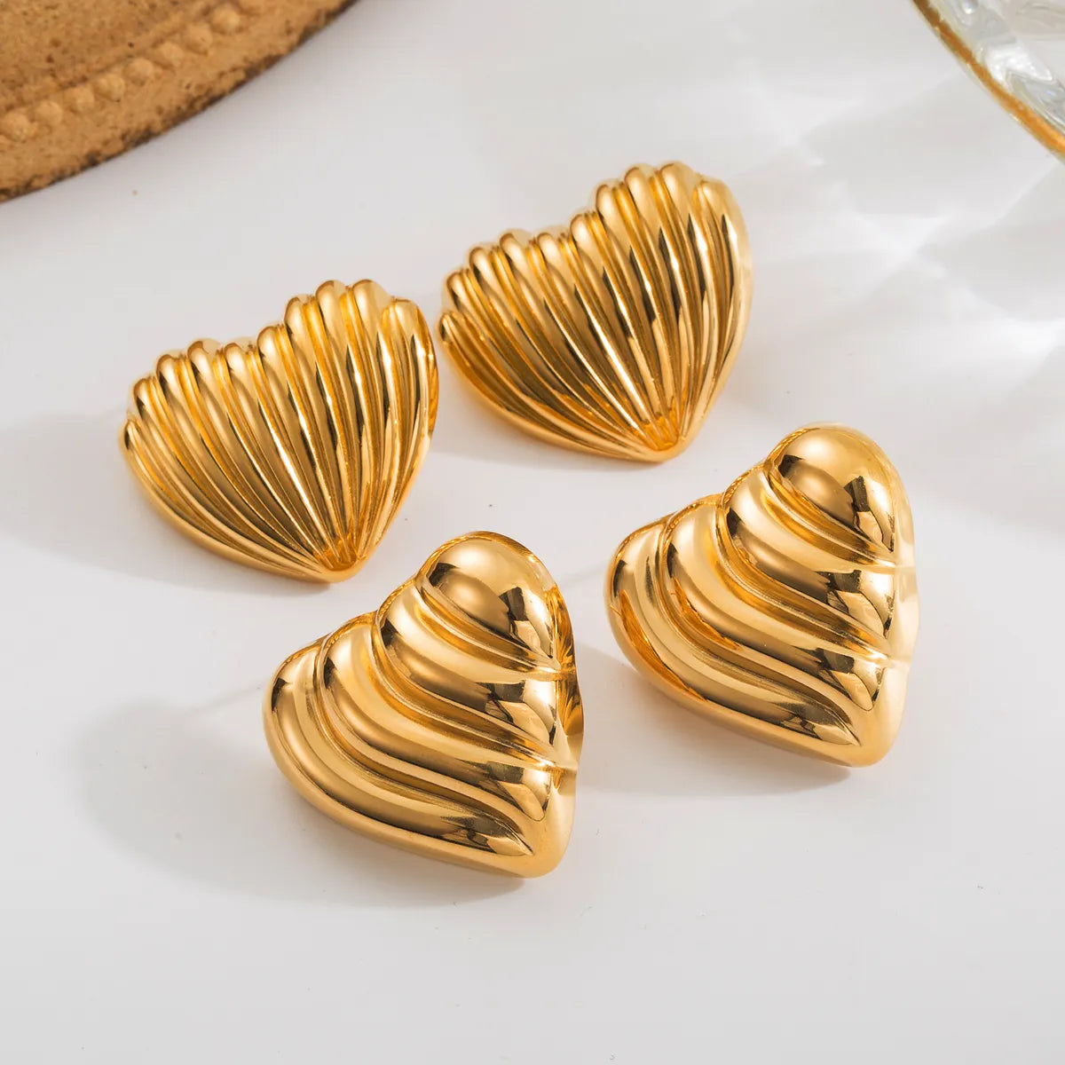 1 Pair French Style Simple Style Classic Style Heart Shape Plating 304 Stainless Steel 18K Gold Plated Ear Studs