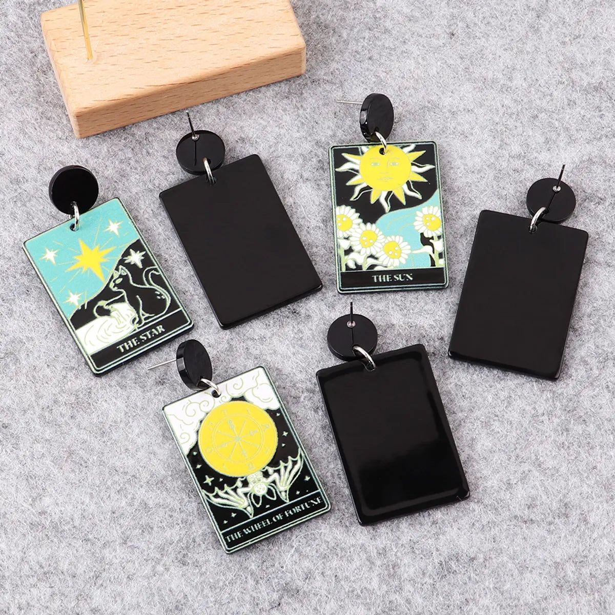 1 Pair Funny Sun Moon Cat Arylic Drop Earrings