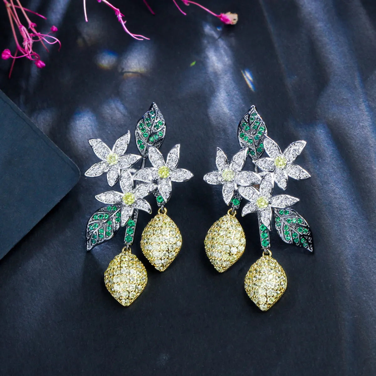 1 Pair Glam Classic Style Irregular Plant Flower Plating Inlay Copper Zircon Rhodium Plated Silver Plated Drop Earrings