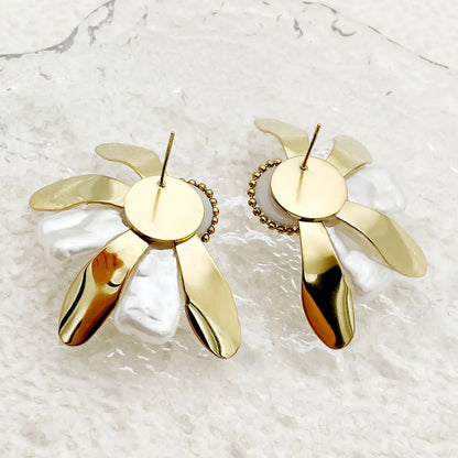 1 Pair Glam Commute Petal Plating Stainless Steel Artificial Pearl Gold Plated Ear Studs