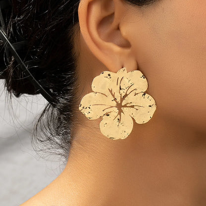 1 Pair Glam Exaggerated Flower Plating Hollow Out Ferroalloy 14k Gold Plated Ear Studs