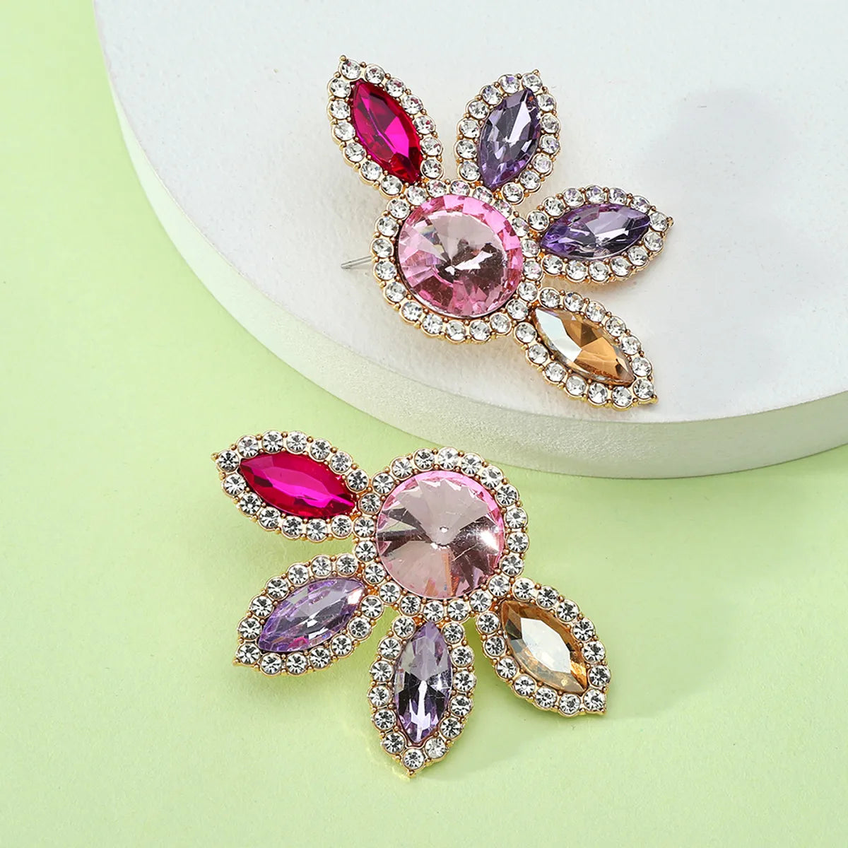 1 Pair Glam Flower Inlay Alloy Rhinestones Glass Ear Studs