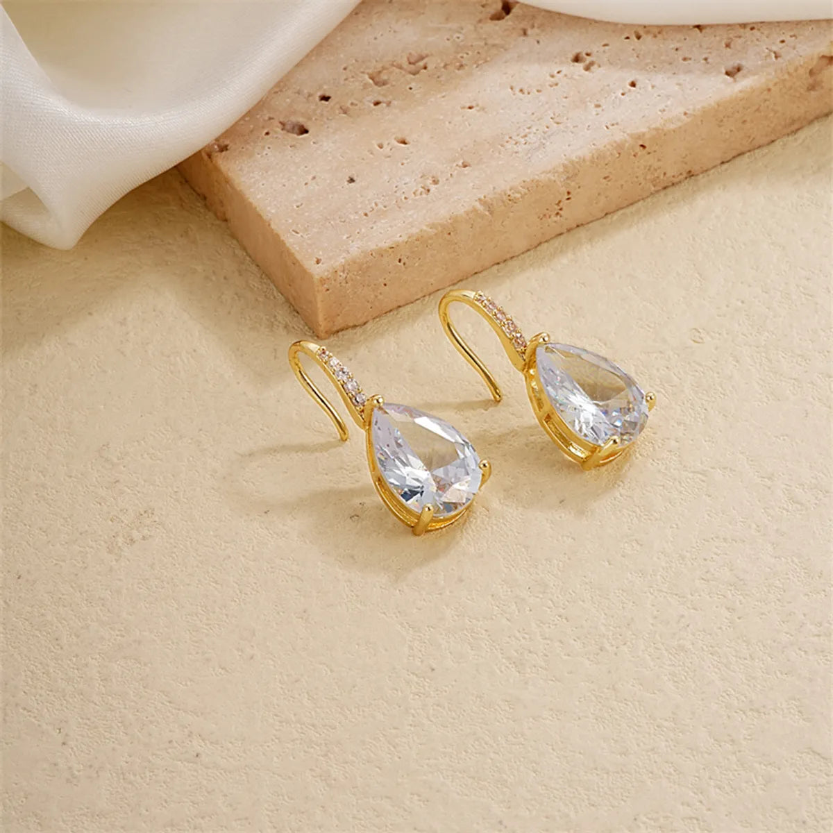 1 Pair Glam Lady Water Droplets Plating Inlay Copper Zircon Gold Plated Drop Earrings