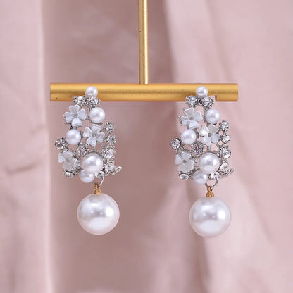 1 Pair Glam Luxurious Artistic Flower Three-dimensional Hollow Out Inlay Alloy Artificial Pearls Drop Earrings