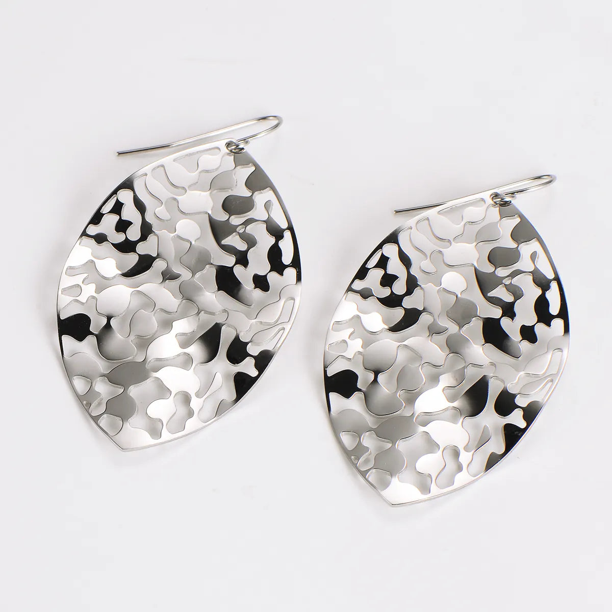 1 Pair Glam Retro Exaggerated Leaves Hollow Out 304 Stainless Steel Drop Earrings