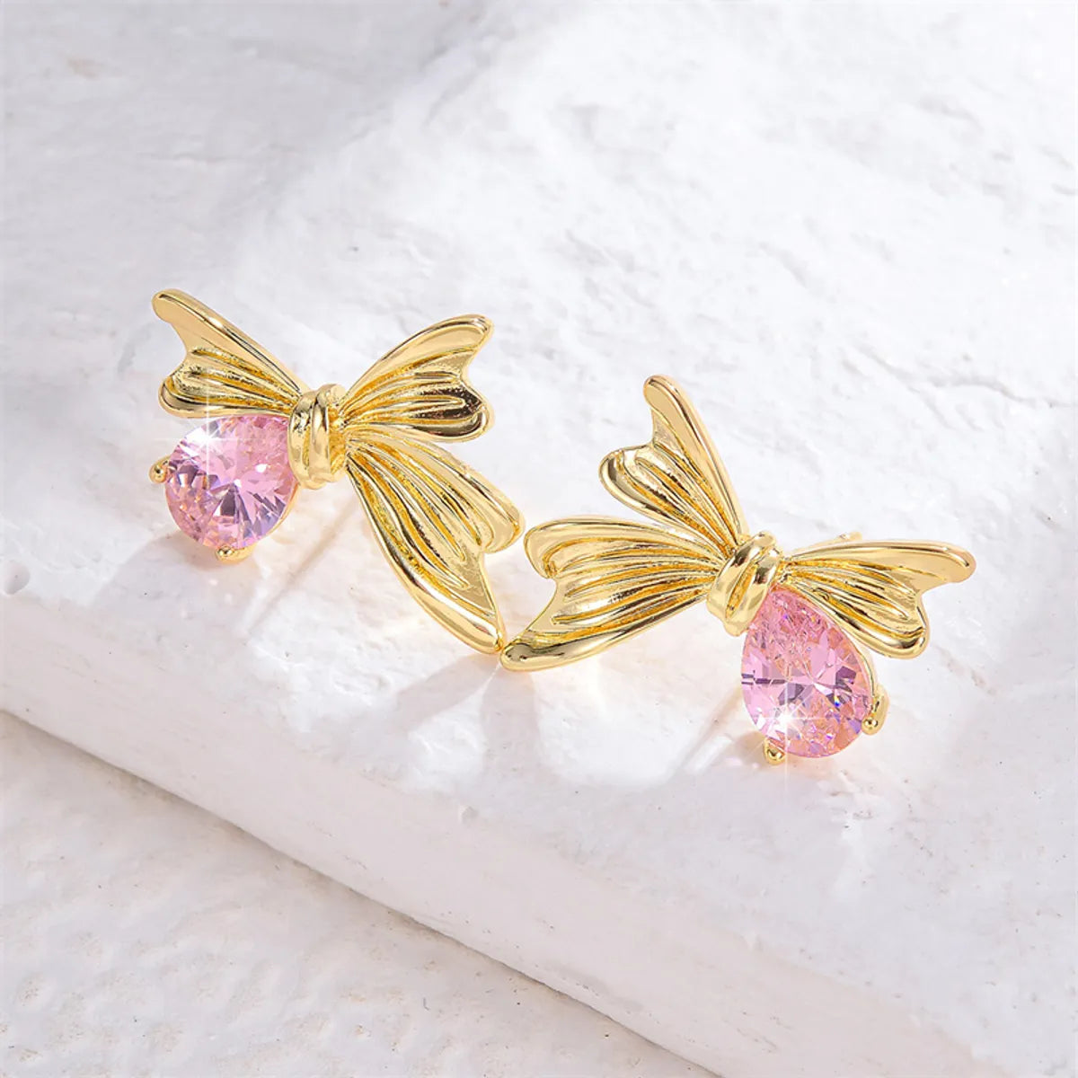 1 Pair Glam Shiny Flower Bow Knot Plating Inlay Copper Shell Zircon Gold Plated Ear Studs