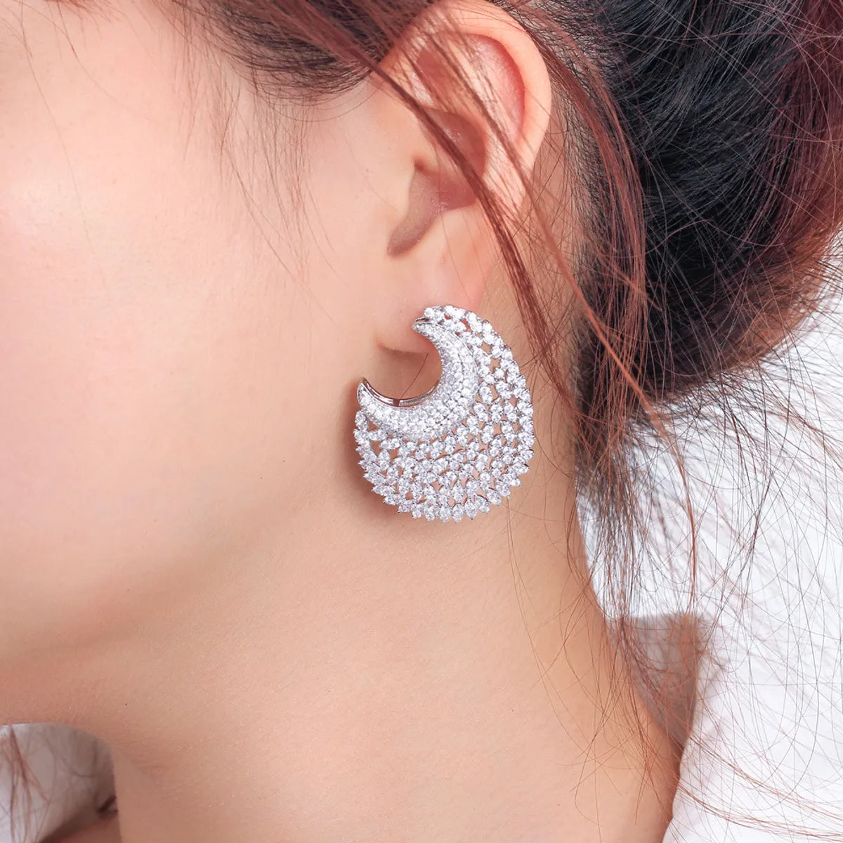 1 Pair Glam Wedding Shiny Round Moon Plating Hollow Out Inlay Copper Zircon Rhodium Plated Ear Studs