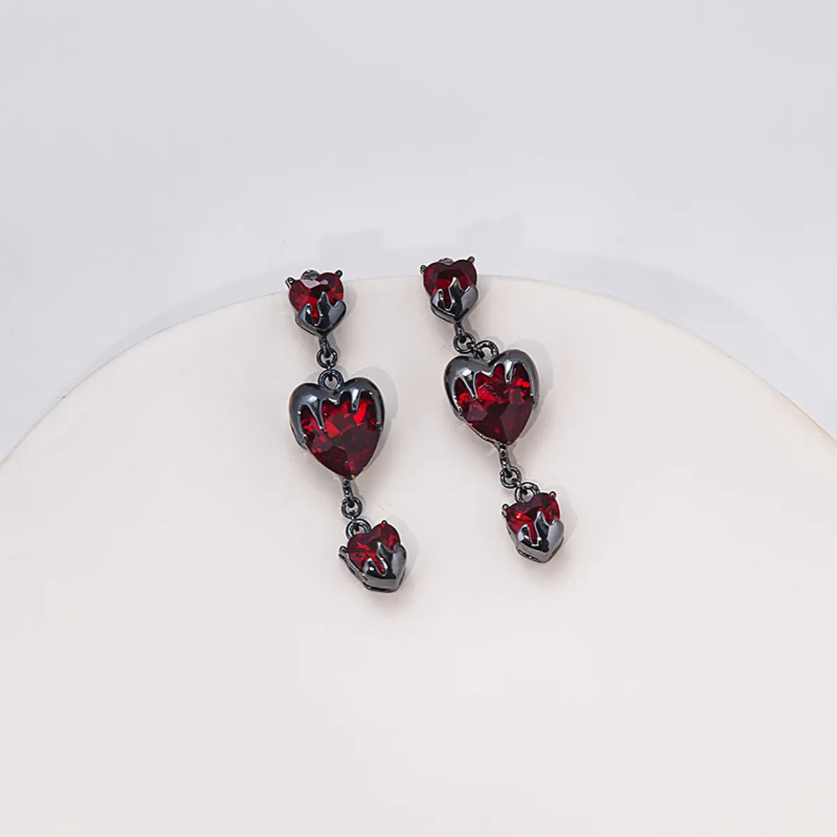 1 Pair Gothic Streetwear Cool Style Heart Shape Inlay Alloy Zircon Drop Earrings