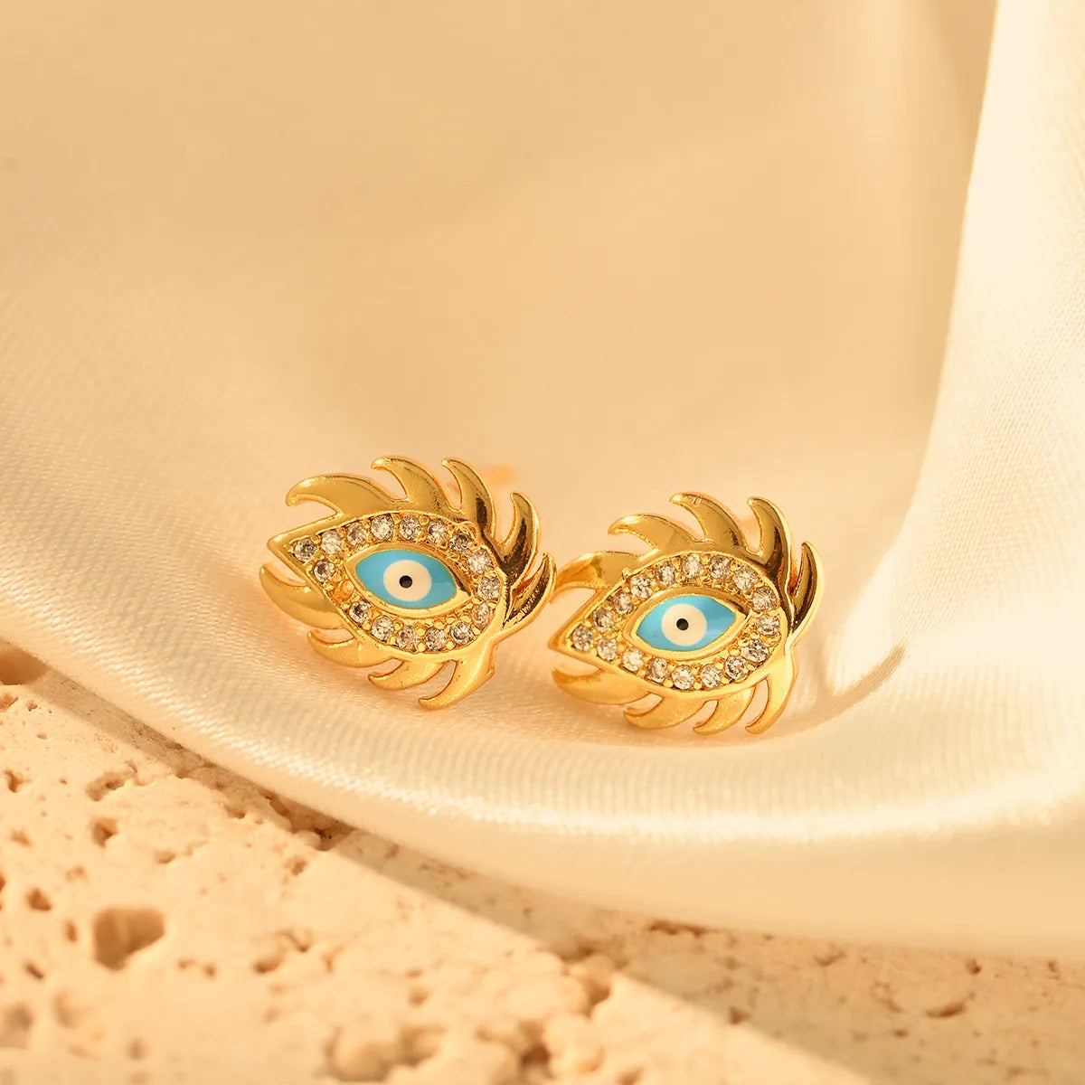 1 Pair Hip-Hop Devil'S Eye Alloy Ear Studs