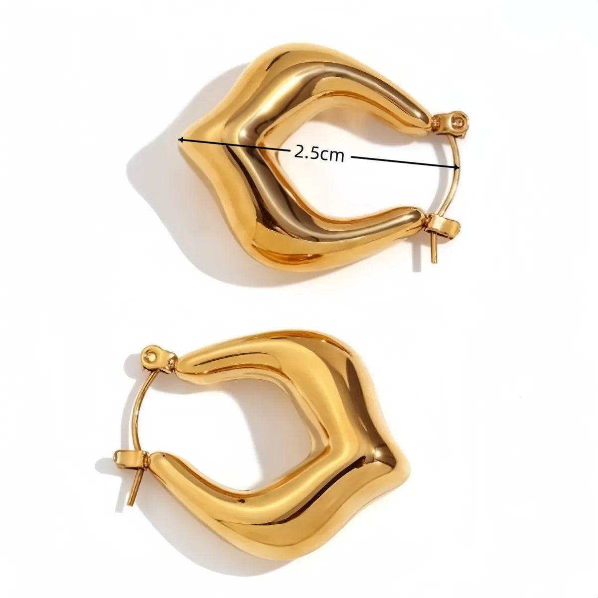 1 Pair Hip-Hop Modern Style Classic Style U Shape Stripe Solid Color Plating 304 Stainless Steel 18K Gold Plated Ear Studs