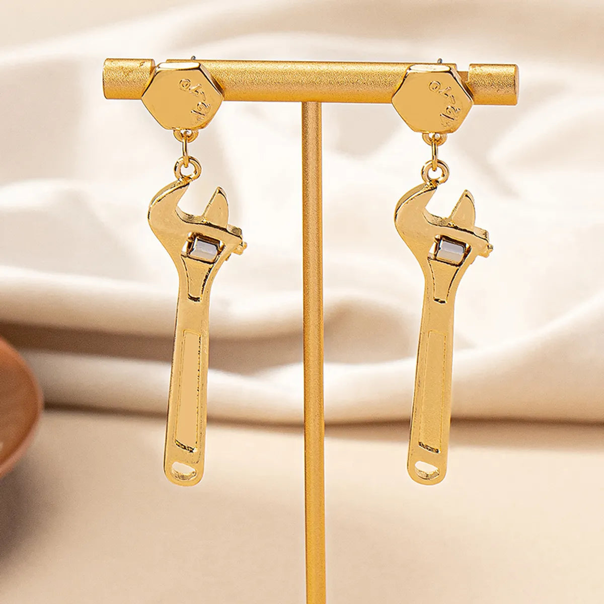 1 Pair Hip-hop Punk Streetwear Wrench Plating Alloy Drop Earrings