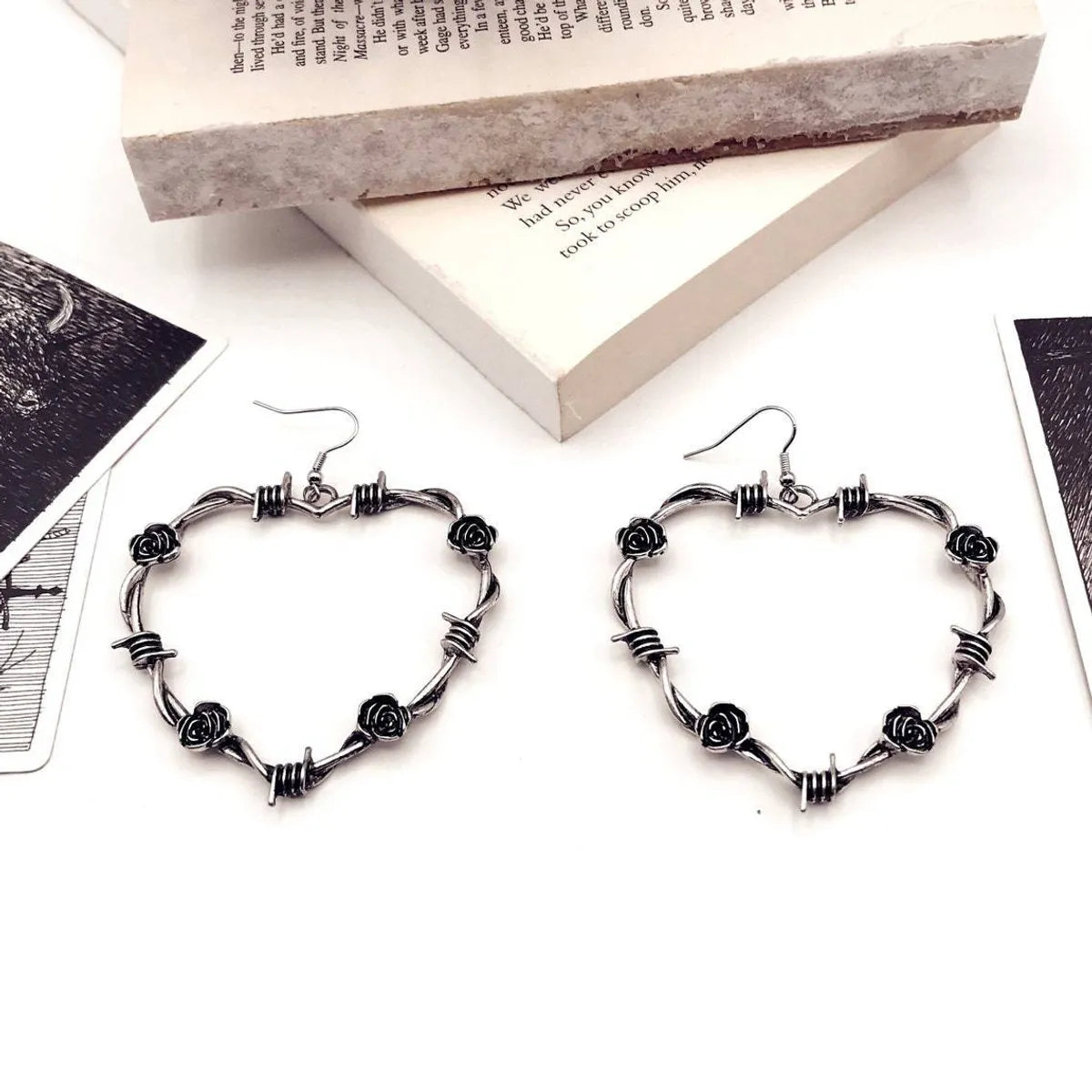 1 Pair Hip-Hop Retro Heart Shape Plating Alloy Drop Earrings