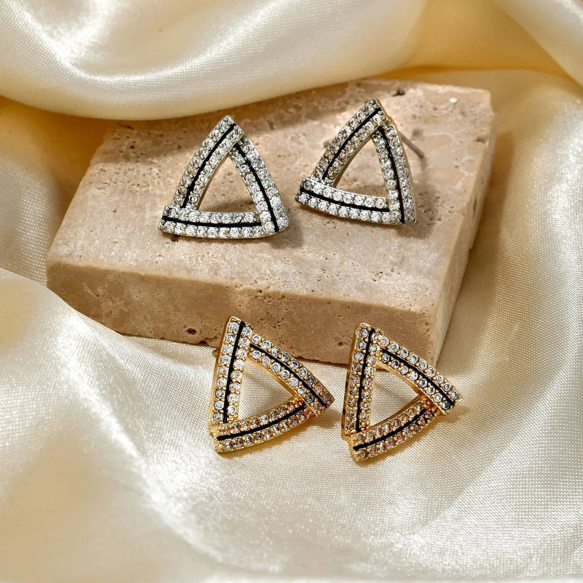 1 Pair Hip-Hop Rock Artistic Triangle Three-Dimensional Inlay Copper Zircon K Gold Plated Rhodium Plated Ear Studs