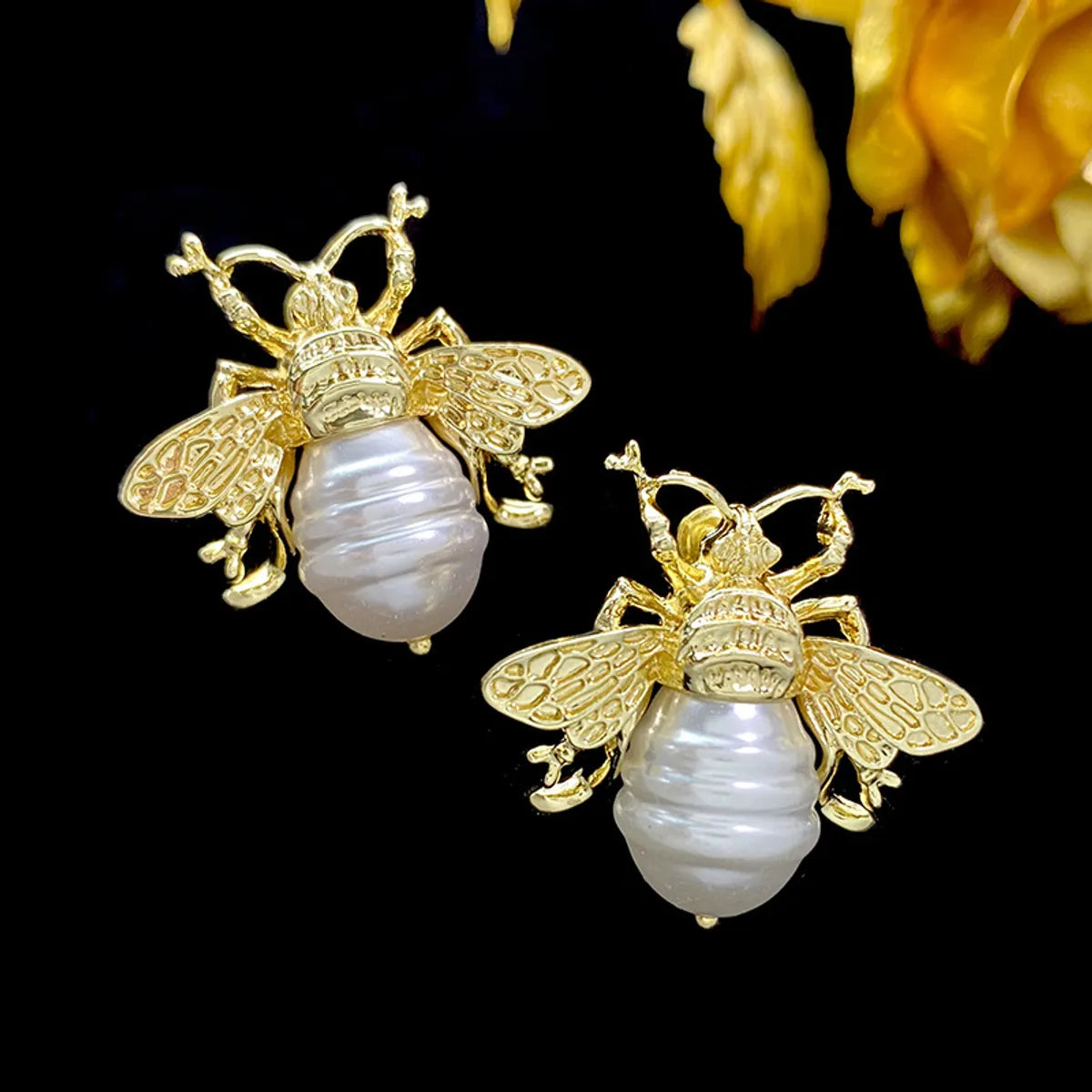 1 Pair Ig Style Bee Imitation Pearl Alloy Ear Studs