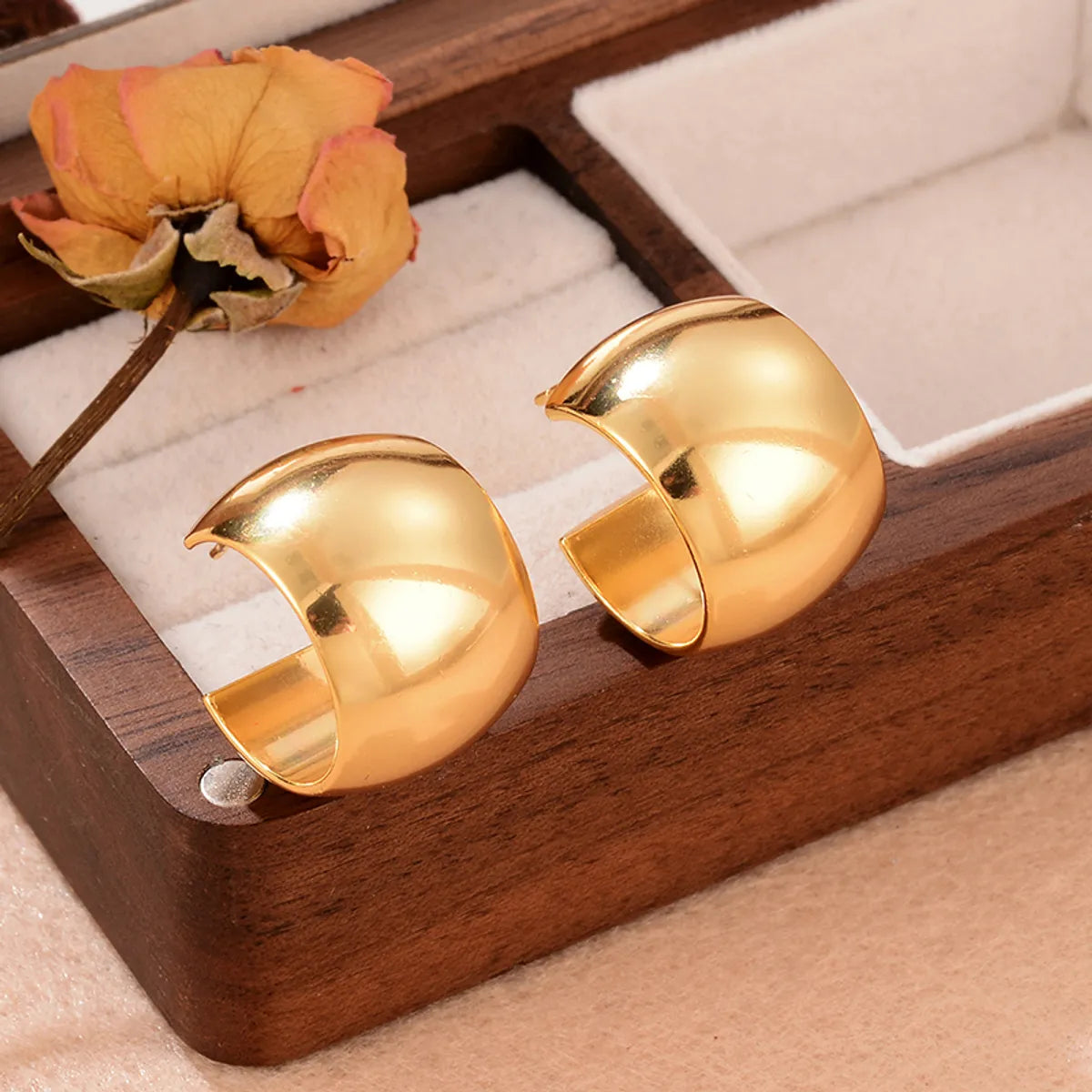 1 Pair Ig Style C Shape Copper 18k Gold Plated Ear Studs