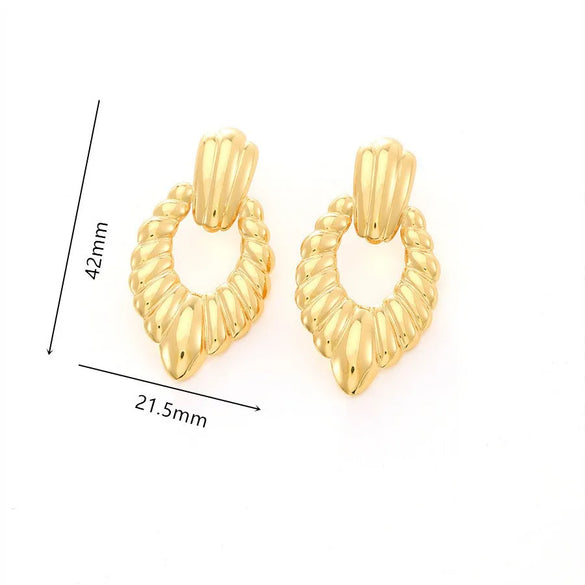 1 Pair IG Style Casual Retro Geometric Heart Shape Flower Titanium Steel 18K Gold Plated Ear Studs