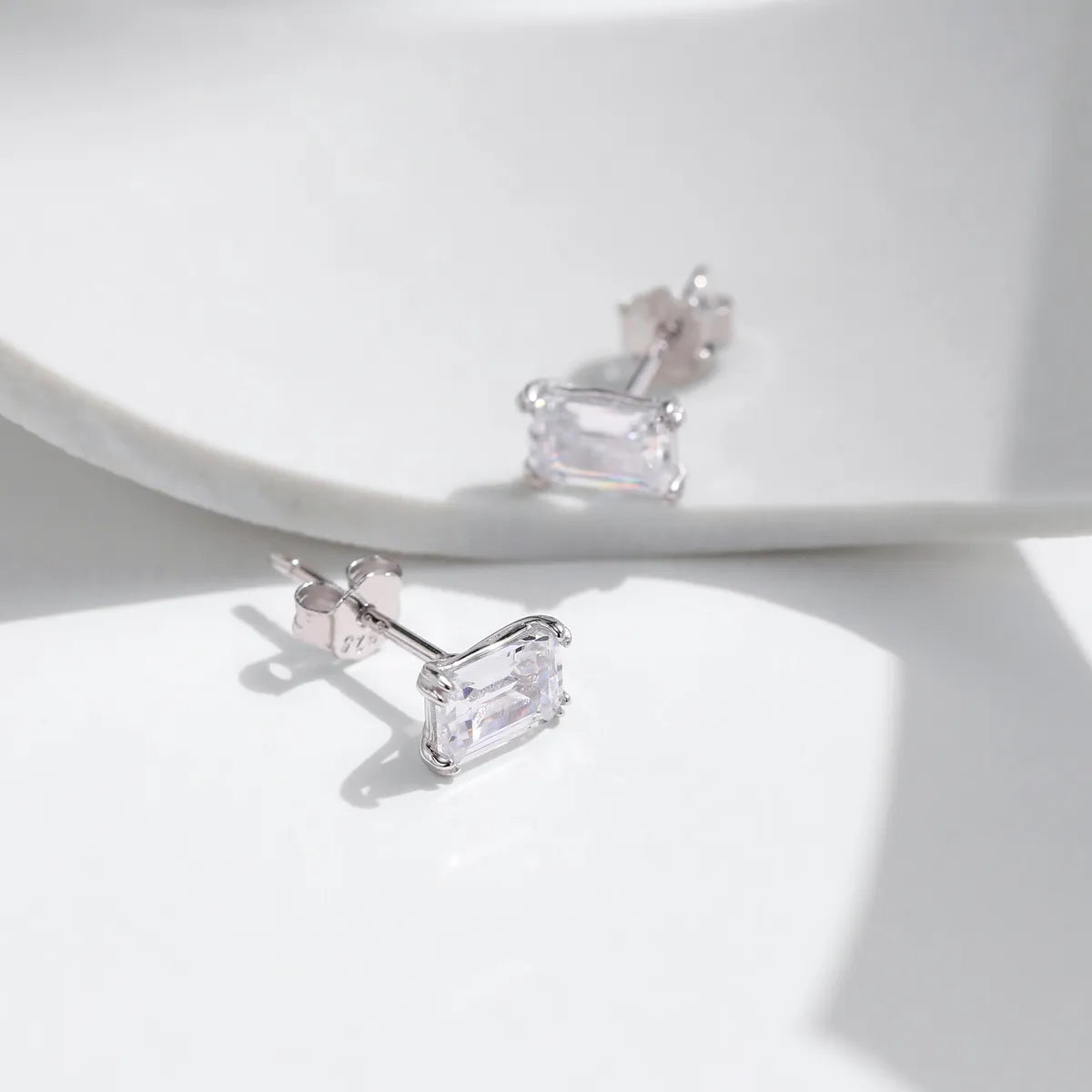 1 Pair IG Style Elegant Classic Style Rectangle Plating Inlay Sterling Silver Zircon Rhodium Plated Ear Studs