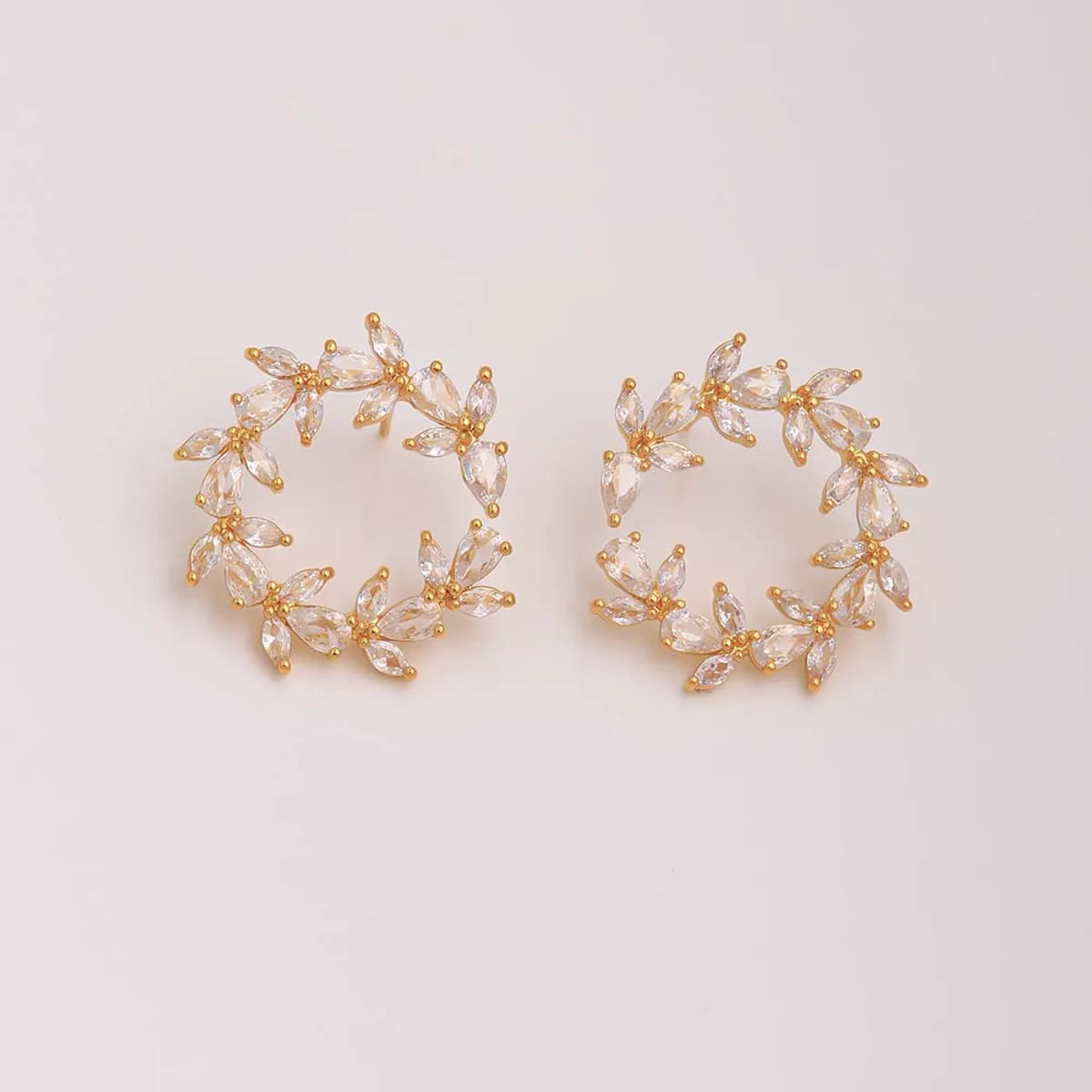 1 Pair Ig Style Elegant Luxurious Leaf Plating Inlay Copper Zircon 18k Gold Plated Ear Studs